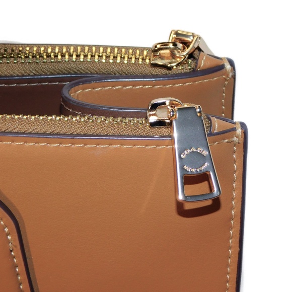 Coach Nina Carryall Tote - Light Saddle with gold metal accents - Picture 5 of 14